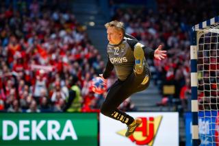 Voldsomme Emil Nielsen: Sætter tyngdekraften ud af spil